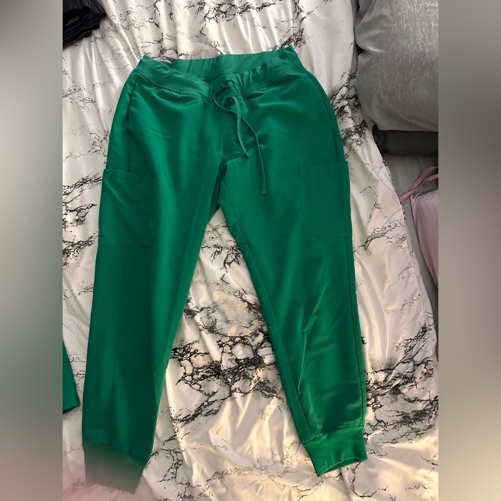 Mandala petite medium jogger pants. Like new! Emerald green